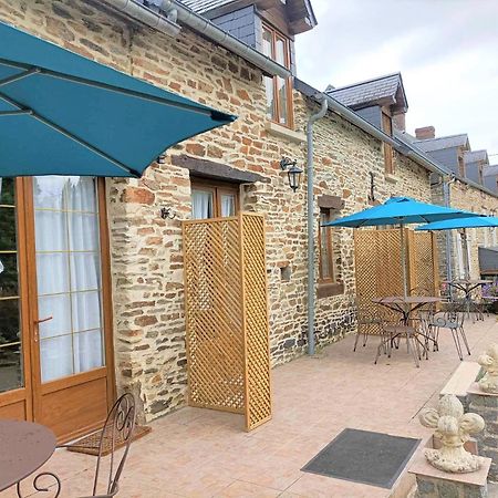 Le Moulin De Benneville Chambres D'Hotes, Petit Dejeuner Compris Cahagnes Экстерьер фото