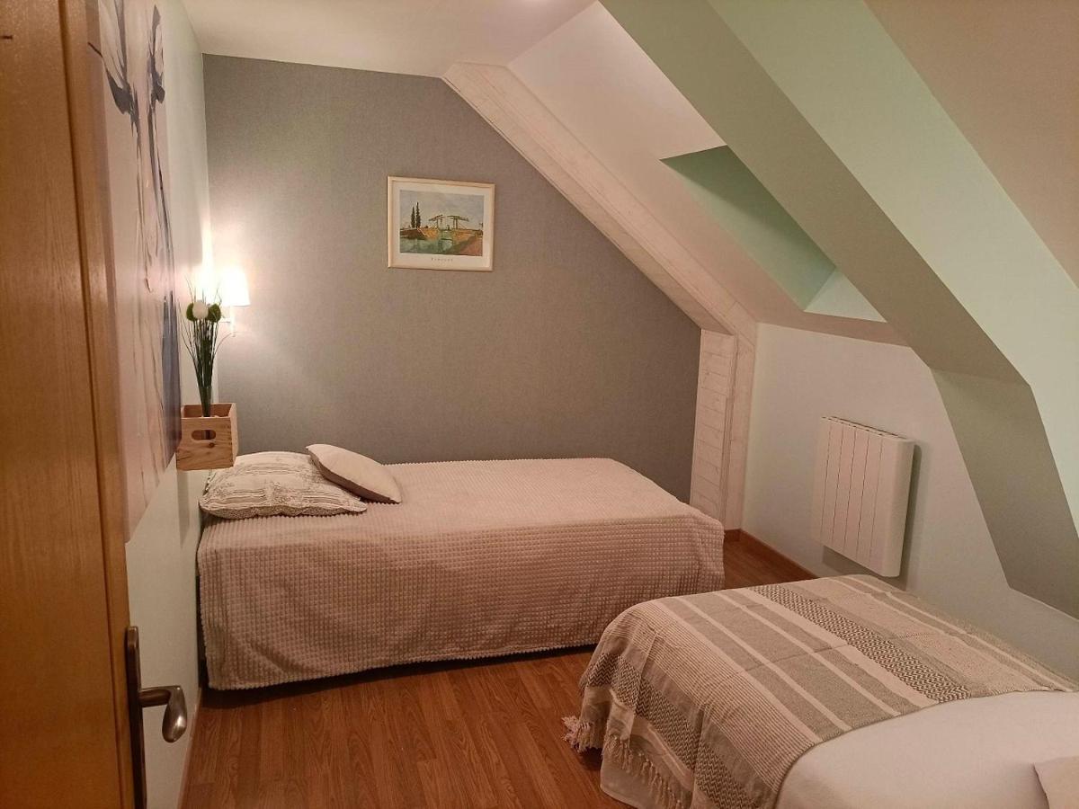 Le Moulin De Benneville Chambres D'Hotes, Petit Dejeuner Compris Cahagnes Экстерьер фото