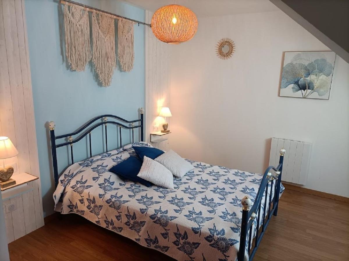 Le Moulin De Benneville Chambres D'Hotes, Petit Dejeuner Compris Cahagnes Экстерьер фото